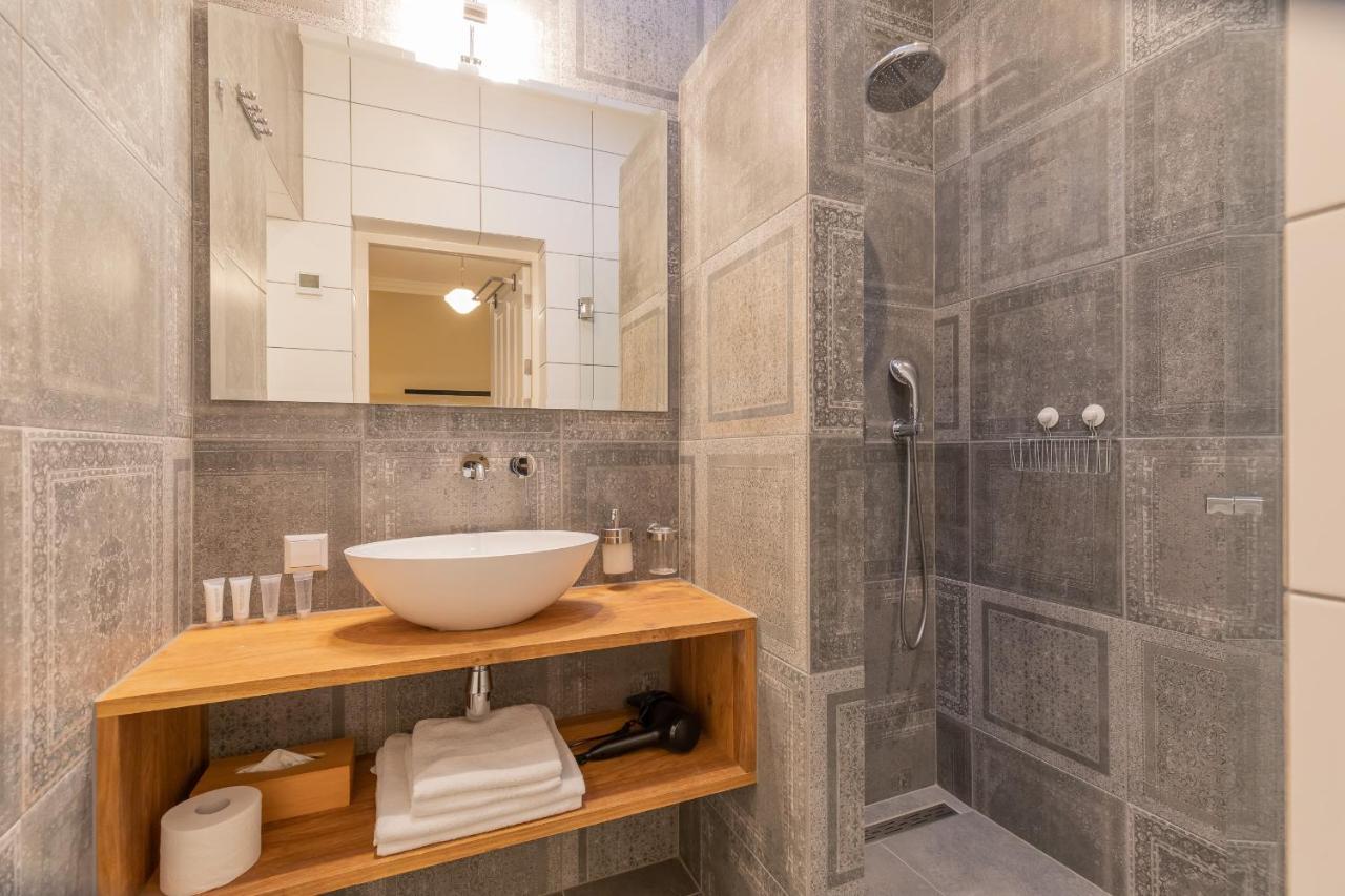 Exlibris Boutique Hotel 2*